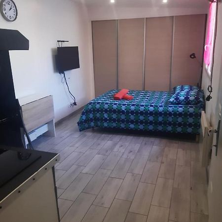 LA nuit étoilée Hotel Marsiglia Esterno foto