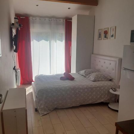 LA nuit étoilée Hotel Marsiglia Esterno foto