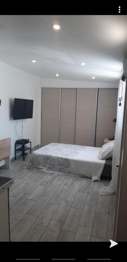 LA nuit étoilée Hotel Marsiglia Esterno foto