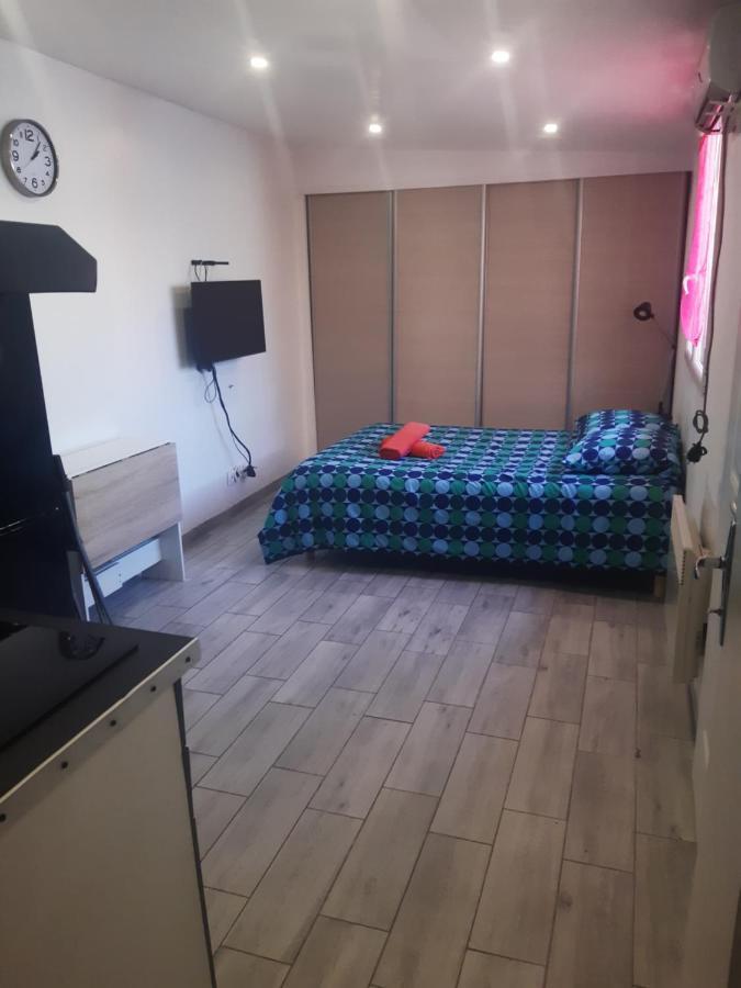 LA nuit étoilée Hotel Marsiglia Esterno foto
